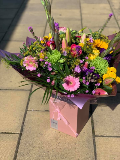 Sherbert Surprise - Beautiful collection of stylish flowers hand tied and presented in a gift box for any and every occasion